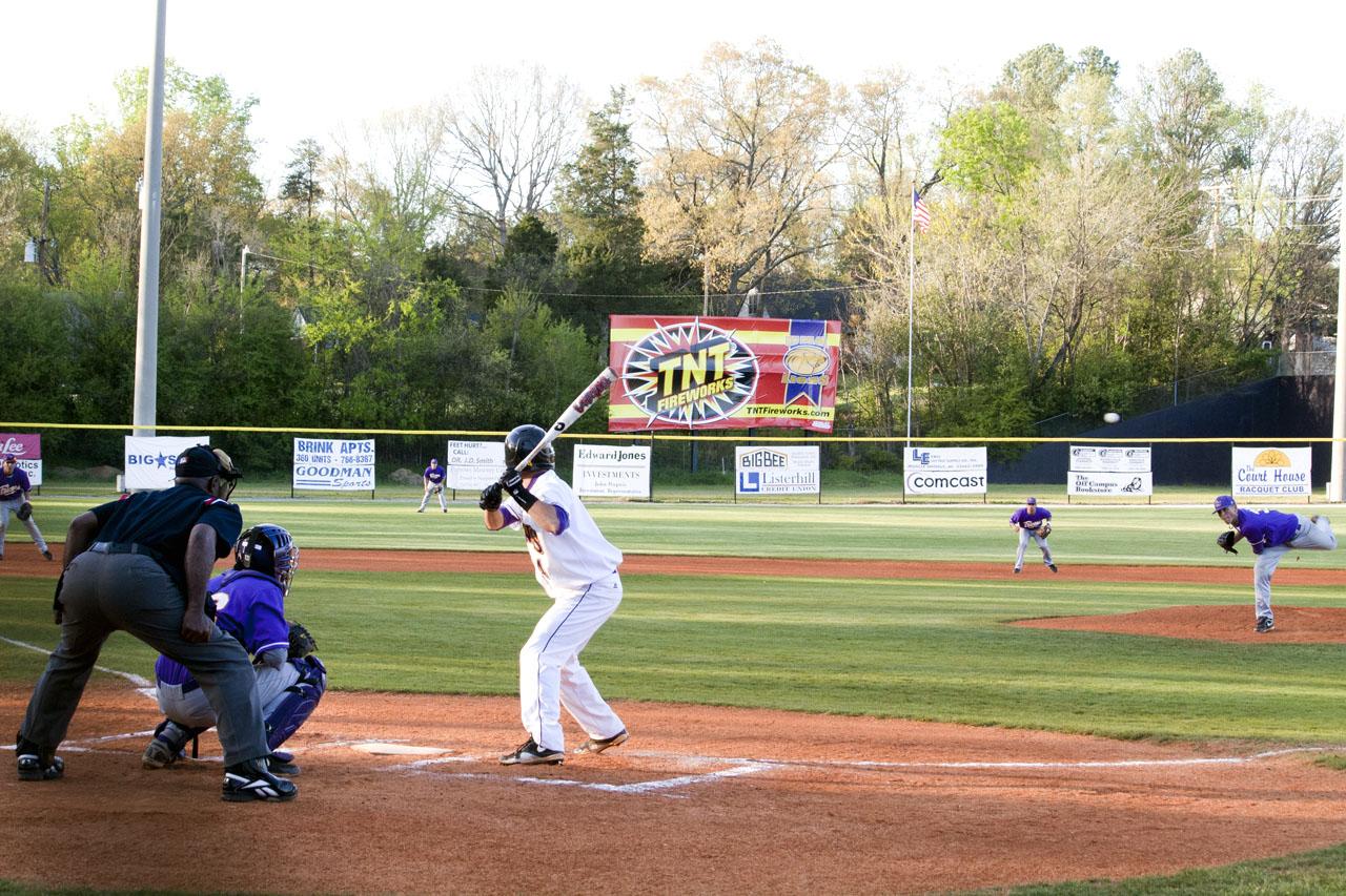 LIONS HOLD ON FOR WIN IN KEEHN'S FINAL HOME GAME - University of North  Alabama Athletics