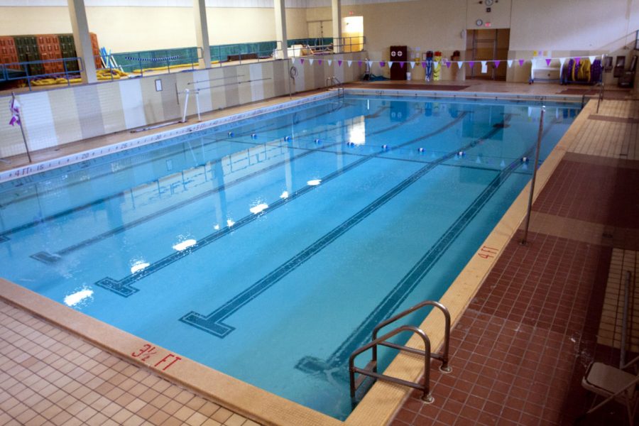  The Flowers Hall swimming pool is now open for recreational use
to UNA students. The debate over what sport will be added is still
under consideration.
