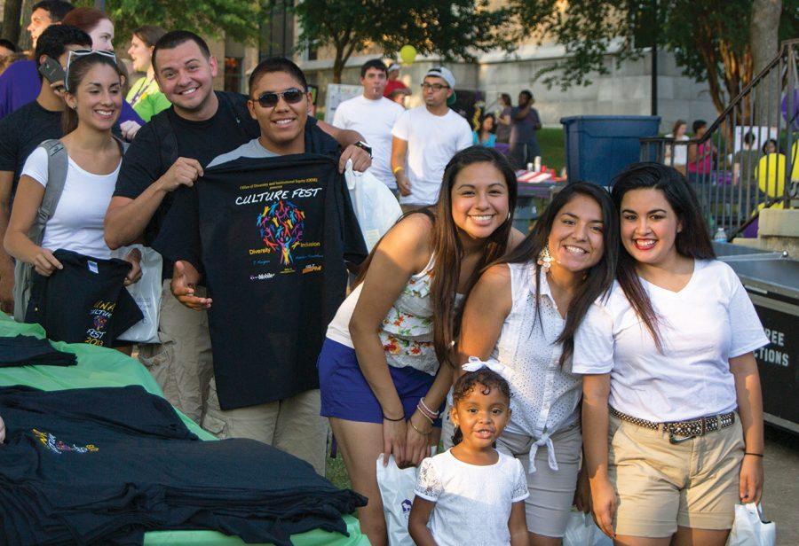Students gathered for free t-shirts, food and entertainment for both on and off-campus residents. The Office of Diversity and Institutional Equity hosted the event at Memorial Amphitheatre and hosted student performers to encourage students to get involved with the various organizations the campus has to offer.