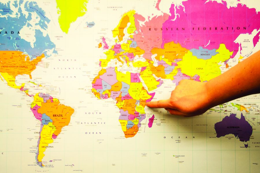 10 Students were asked to point out 10 random countries, only 11 were able to find them all.