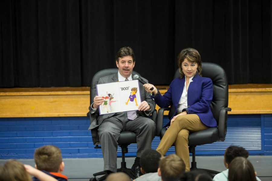 President Kitts and his wife visited local third graders Feb. 22 to deliver copies of the book “Looking for Leo.” This is book introduces kids to the UNA lions, Leo III and Una, while giving a tour around campus.  