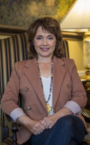 First Lady Dena Kitts honored for philanthropy